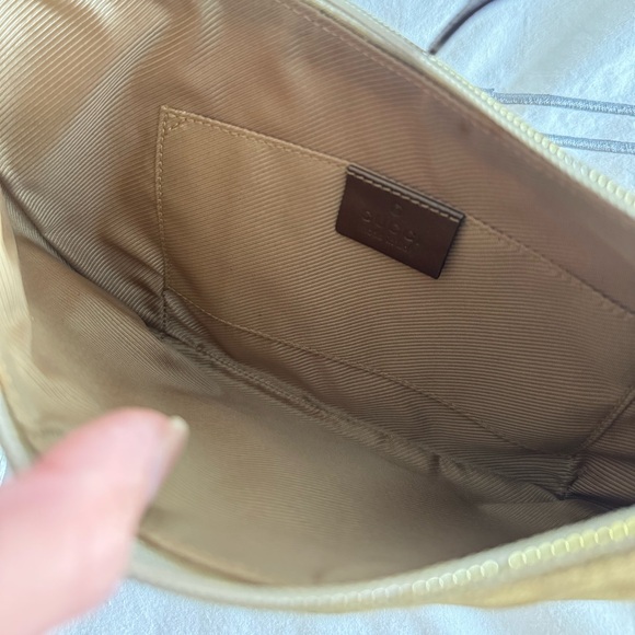 Gucci GG canvas gold shoulder baguette - Picture 7 of 8